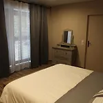Le Miroir Des Etoiles Bed & Breakfast 4*