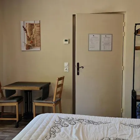 Le Miroir Des Etoiles Bed & Breakfast Pomport