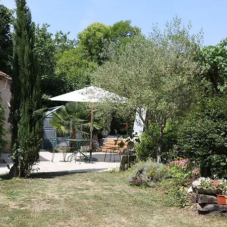 Le Miroir Des Etoiles Bed & Breakfast