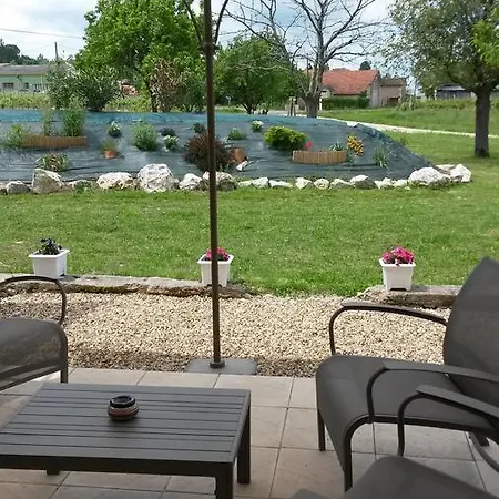 Le Miroir Des Etoiles Bed & Breakfast