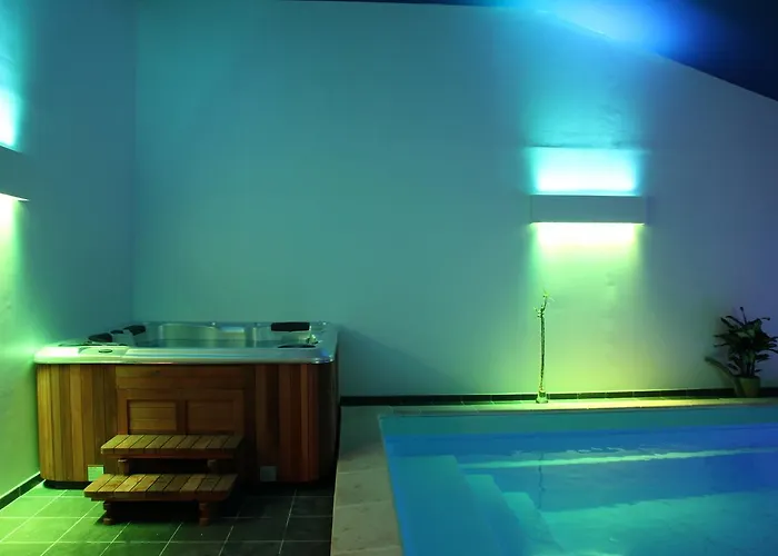 Alojamento de Acomodação e Pequeno-almoço Le Miroir Des Etoiles 4*